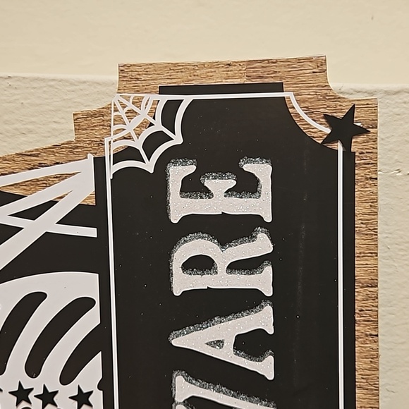 Hand Crafted Wooden Wall Decor Skeleton Design Black & White Glitter BEWARE sign - Picture 4 of 17